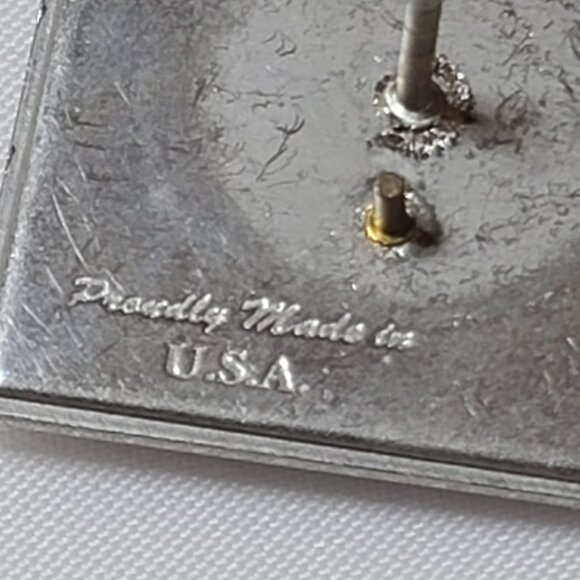 Prescriptives Cosmetics V Logo Square Enamel Pin Makeup Brand Pinback Black Gold - Picture 4 of 6